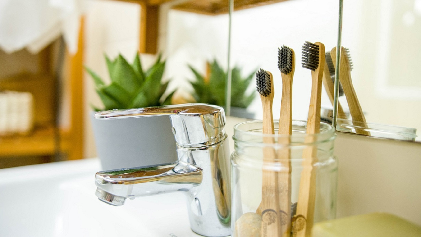 Bambukinis dantų šepetėlis suaugusiems (vidutinio minkštumo, 3 vnt.)